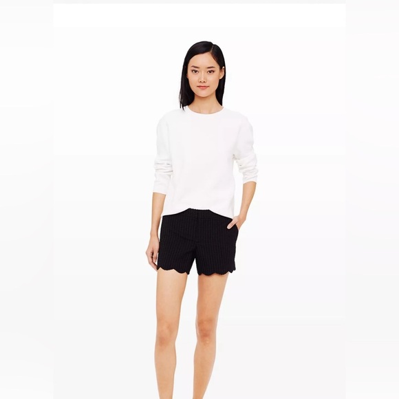 Club Monaco Amber Shorts Black Polka Dot Textured Scalloped Hem Size 4 - Picture 1 of 10